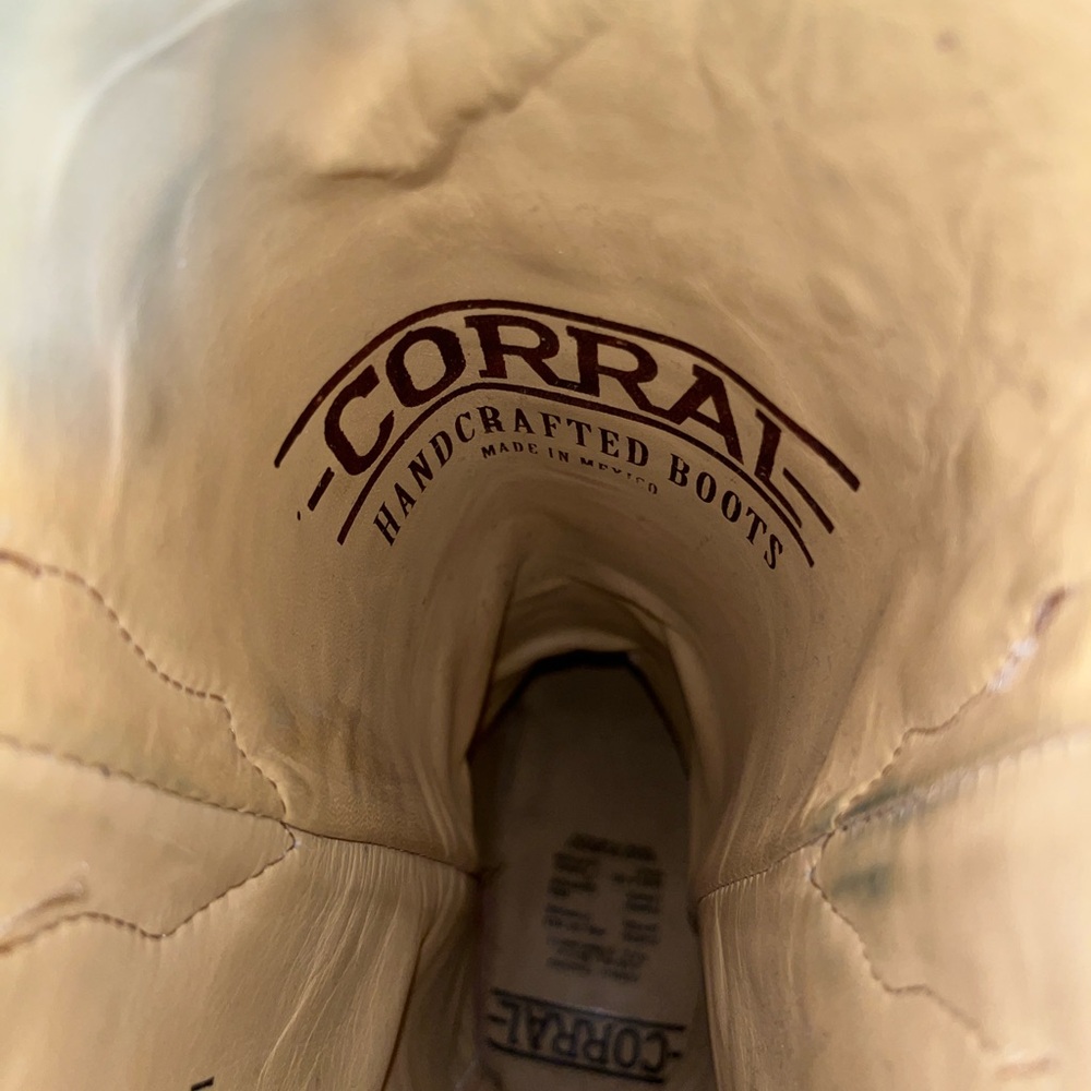 Corral Boots - Picture 3 of 4